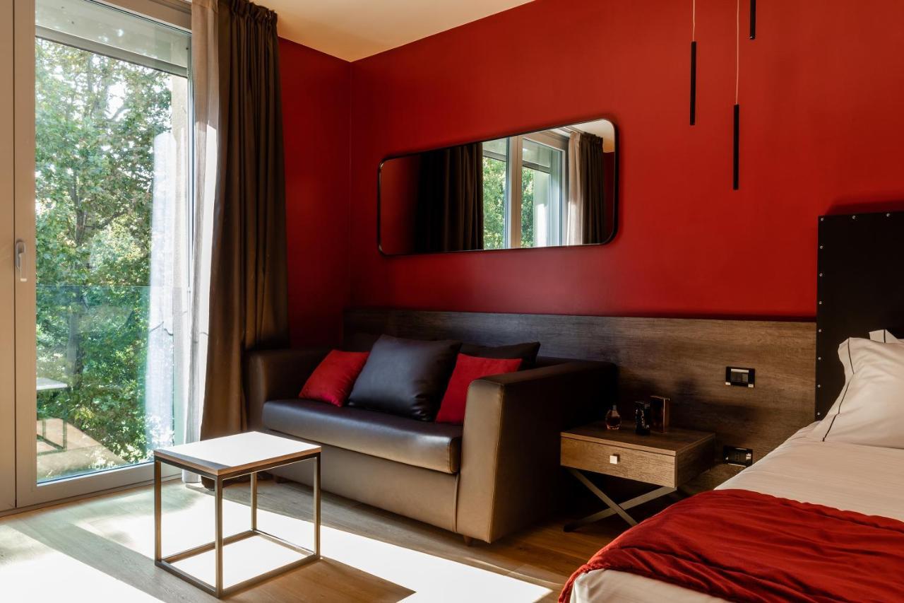 קסטל סן פייטרו טרמה Anusca Palace Hotel מראה חיצוני תמונה