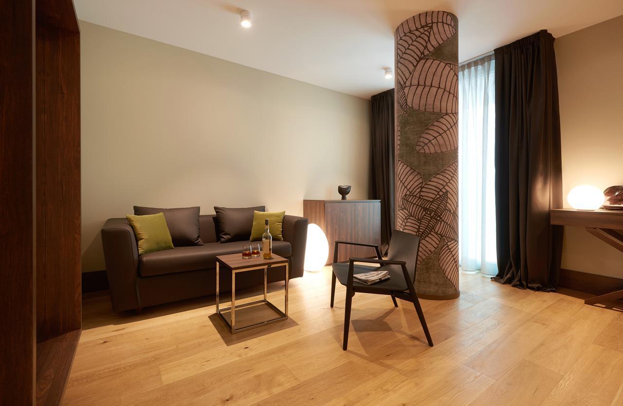 קסטל סן פייטרו טרמה Anusca Palace Hotel מראה חיצוני תמונה