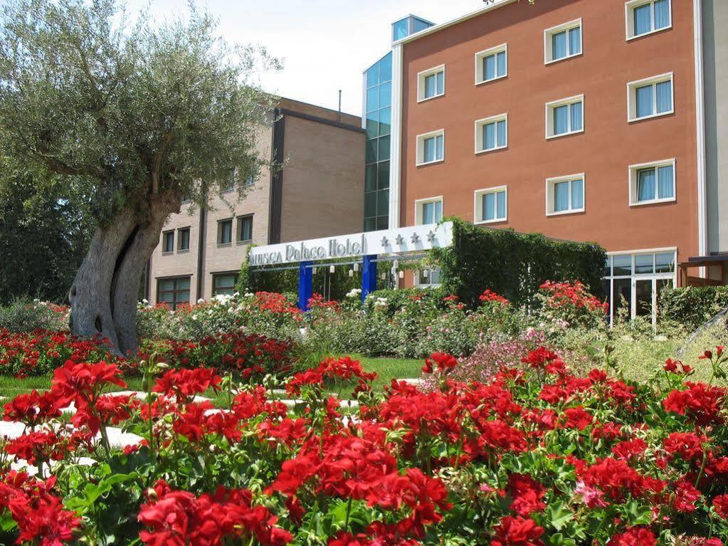 קסטל סן פייטרו טרמה Anusca Palace Hotel מראה חיצוני תמונה